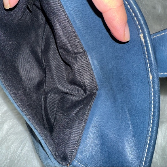 Coach suede wrislet - Picture 5 of 6